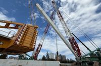 В Волгограде установили первую опору «Звезды Сталинграда»