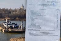 «Это не тарифы, это грабеж»: жителей станицы под Волгоградом сразили расценками на переправу