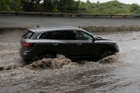 Синоптики: в Волгограде за несколько часов выпала месячная норма осадков
