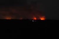 В Волжском спасатели взяли под контроль пожар на крупной свалке