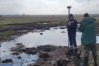 В Волгоградской области произошел порыв нефтепровода: загрязнена река