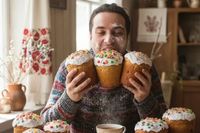 От проблем с желудком до инфаркта: врач рассказала, как встретить Пасху и не попасть в больницу