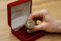 Сургучную печать защитников революции передали в музей Волгограда