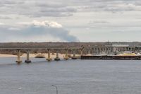 В Волгограде засняли столб дыма над Волго-Ахтубинской поймой