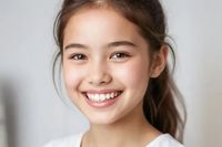 «После этого приходится ставить виниры»: стоматолог заявила об опасности домашнего отбеливания зубов