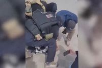 Силовики задержали двоих вымогателей денег у военнослужащего из Волгограда