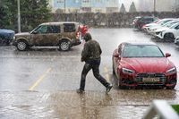 В МЧС предупредили волгоградцев о надвигающихся ливнях с градом