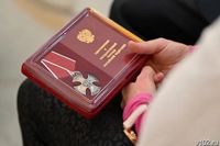 Путин посмертно наградил 10 бойцов СВО из Волжского