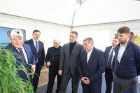 Дмитрий Патрушев посетил агропредприятия в Волгограде и области