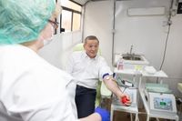 Бочаров со студентами  сдал кровь для раненых бойцов СВО