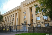 Скопление спецмашин возле здания ФСБ объяснили жителям Волгограда