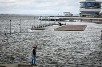 Не утонем? На Волжской ГЭС до недели продлили пиковые сбросы