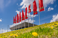 2000 флагов украсили улицы Волгограда перед 9 Мая