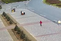 Искали закладку? В Волжском опубликовано видео со школьниками-расхитителями «куличей»