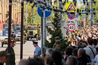 Парад Победы в Сталинграде собрал зрителей из разных регионов России