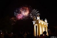 «Дуэт» салюта и фейерверка завершил празднование Великой Победы в Сталинграде