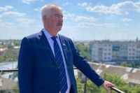 Суд оставил на свободе и лишил поста главу района Ивана Геля