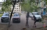 В Волжском конфликт из-за цветов на клумбе закончился дракой