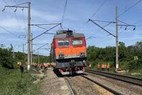 Под Саратовом сошел с рельсов локомотив курортного поезда