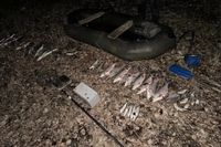 Два браконьера выплатят 1 миллион рублей за рыбалку электроудочкой