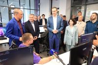 Герман Греф прибыл в Волгоград на открытие кампуса «Школа 21»