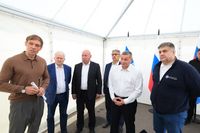 Андрей Бочаров и Роман Новиков обсудили строительство автомагистралей под Волгоградом