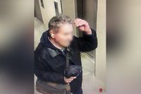 В Москве задержан курьер, похитивший у волгоградца 31 млн рублей золотыми монетами