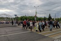 Тысячи зрителей стекаются к «Волгоград Арене» на матч Россия – Буркина-Фасо