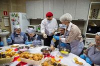 Кулинария как терапия: в Волгограде особенным детям помогают развивать новые навыки