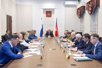 Бочаров провел совещание с силовиками и представителями МО РФ