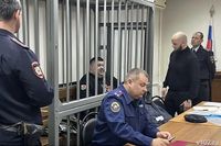Обвиняемый в вымогательствах блогер Ульянов утроил количество адвокатов перед судом