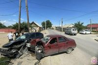 В Волгограде водитель «Лады» госпитализирован после лобового тарана иномарки