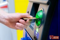Волгоградец после просьбы о помощи украл крупную сумму у раненого участника СВО