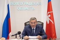 Бочаров поздравил выпускников с выходом на финишную прямую