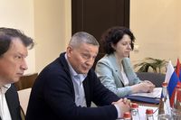 Андрей Бочаров обсудил с инвесторами преображение острого Сарпинского