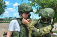 Волгоградские студенты вступили в войска БпС после тренировки на полигоне