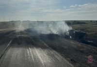 Опубликованы фото с трассы Волгоград-Луганск, где выгорел бензовоз