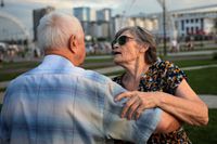 В Госдуме предложили ввести единую выплату для семей-«долгожителей»