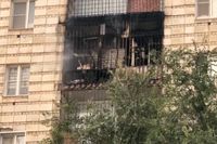В Волгограде очевидцы засняли пожар в девятиэтажке на бульваре Энгельса