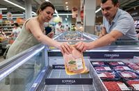 Курица на полупустых прилавках в Волгограде подорожала на 8%