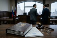 Вернуть мантию после скандалов попытаются в Москве двое волгоградских экс-судей