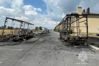 Под Ростовом семь авто сгорели на стоянке с нелегальным бензином