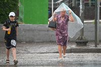 Будет «жарко»: Волгоградская область проводит рабочую неделю дождями