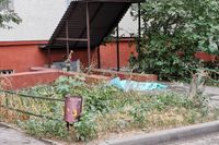 В Краснооктябрьском районе Волгограда разбился упавший с высоты школьник