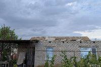 «Разгребают завалы всем селом»: в хуторе Манойлин ураганом разворотило постройки и снесло крыши с домов