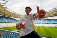 «По усам текло и в рот попадало»: винный фестиваль открылся на Волгоград Арене