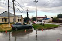 Под Волгоградом водитель «Приоры» покалечил себя и пассажиров после наезда на ЛЭП