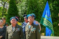 Десантники разных поколений выстроились в парке Волгограда