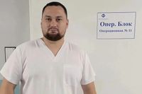 Волгоградский хирург за отпуск принял в ЛНР 500 пациентов