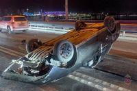 В Волгограде 18-летний водитель устроил массовое ДТП с перевертышем: пострадали двое